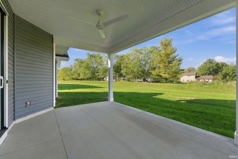 Tiny photo for 10071 Gala Cove, Fort Wayne, IN 46835 (MLS # 202641942)