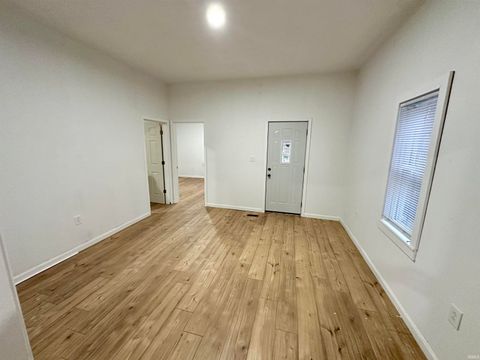 Tiny photo for 806 S Home Avenue, Kokomo, IN 46901 (MLS # 202548712)