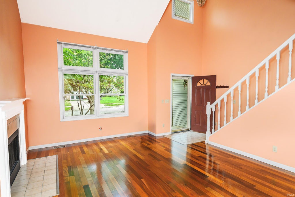 Photo of 600 W Cyprus Circle, Bloomington, IN 47403 (MLS # 202640041)