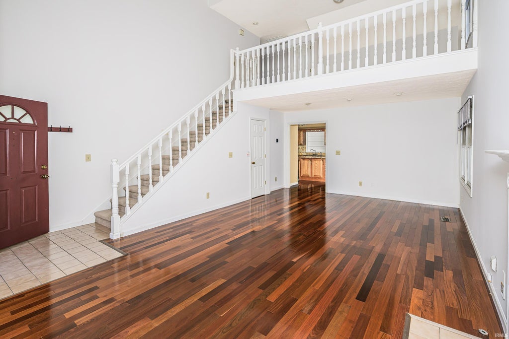 Photo of 600 W Cyprus Circle, Bloomington, IN 47403 (MLS # 202640041)