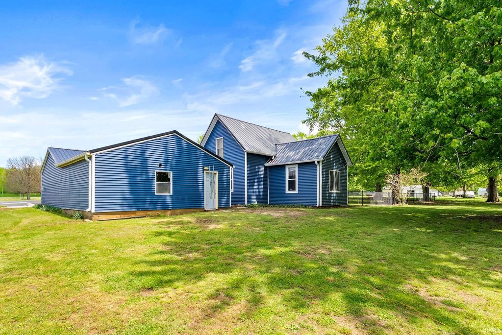 Photo of 3825 W Old Road 30, Warsaw, IN 46580 (MLS # 202616036)