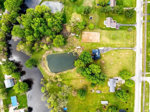 Tiny photo for 3825 W Old Road 30, Warsaw, IN 46580 (MLS # 202616036)