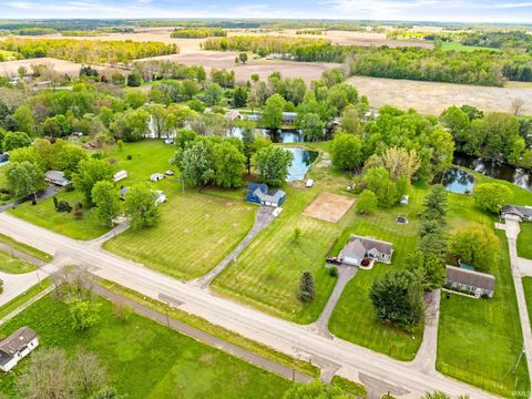 Tiny photo for 3825 W Old Road 30, Warsaw, IN 46580 (MLS # 202616036)