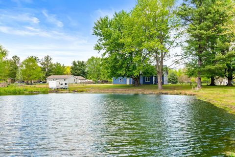 Tiny photo for 3825 W Old Road 30, Warsaw, IN 46580 (MLS # 202616036)