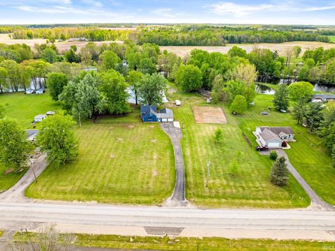 Tiny photo for 3825 W Old Road 30, Warsaw, IN 46580 (MLS # 202616036)