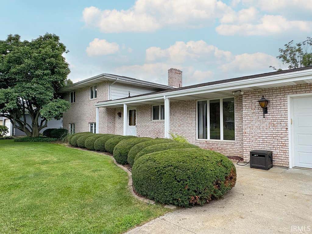 Photo of 56727 Meadowood Drive, Elkhart, IN 46516 (MLS # 202631811)