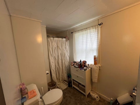 Tiny photo for 514 & 516 W Mercer, Hartford City, IN 47348 (MLS # 202643648)
