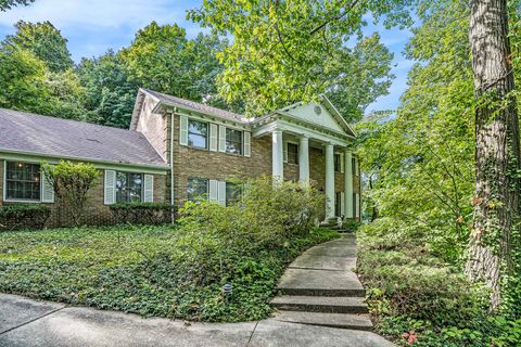 Photo of 1130 Dunrobbin Lane, South Bend, IN 46614 (MLS # 202538222)