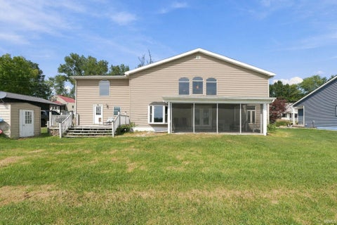 Tiny photo for 6530 E Mcguire Road, Churubusco, IN 46723 (MLS # 202637807)