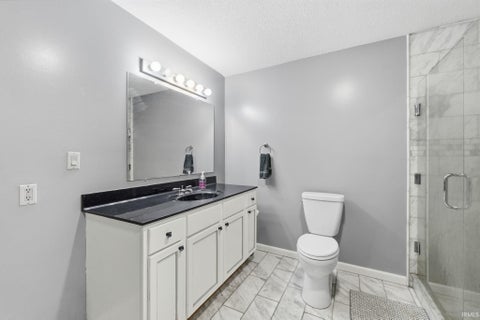Tiny photo for 6530 E Mcguire Road, Churubusco, IN 46723 (MLS # 202637807)