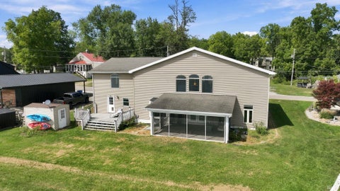 Tiny photo for 6530 E Mcguire Road, Churubusco, IN 46723 (MLS # 202637807)