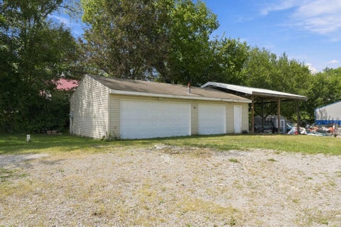 Tiny photo for 6530 E Mcguire Road, Churubusco, IN 46723 (MLS # 202637807)