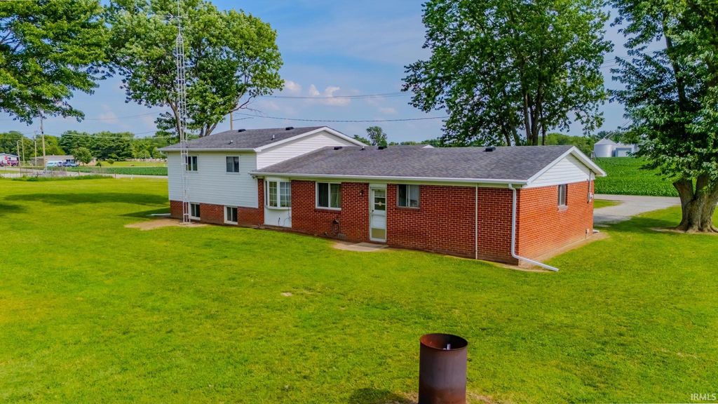 Photo of 8885 E 400 N, Van Buren, IN 46991 (MLS # 202538217)