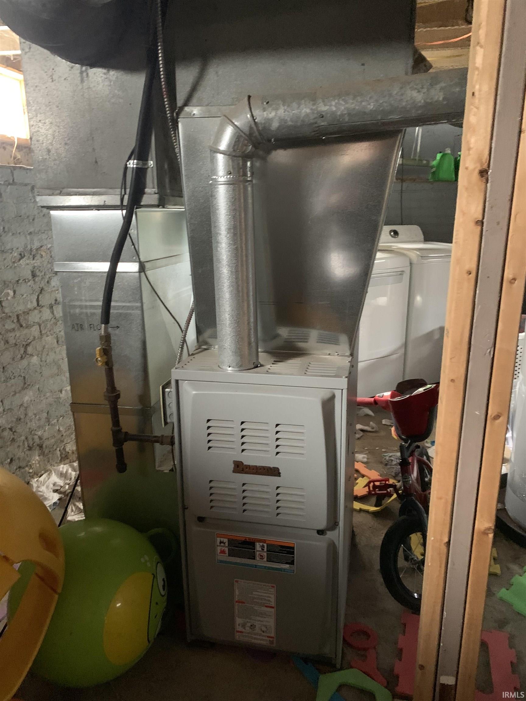 South Bend, Indiana 46616, United States, 3 Bedrooms Bedrooms, ,1 BathroomBathrooms,Residential,Pending,3519