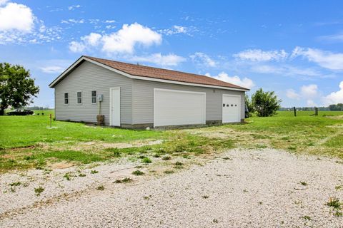 Tiny photo for 8937 E 300 South, Greentown, IN 46936 (MLS # 202525462)
