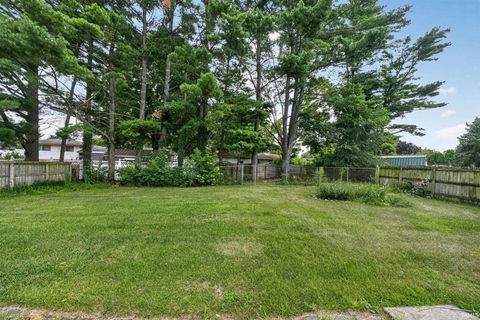 Tiny photo for 55880 River Shore Lane, Elkhart, IN 46516 (MLS # 202630132)