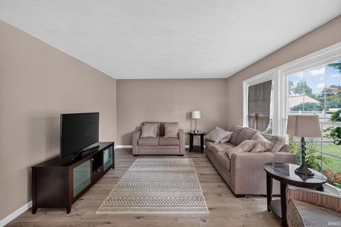 Tiny photo for 55880 River Shore Lane, Elkhart, IN 46516 (MLS # 202630132)
