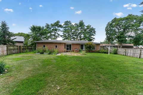 Tiny photo for 55880 River Shore Lane, Elkhart, IN 46516 (MLS # 202630132)