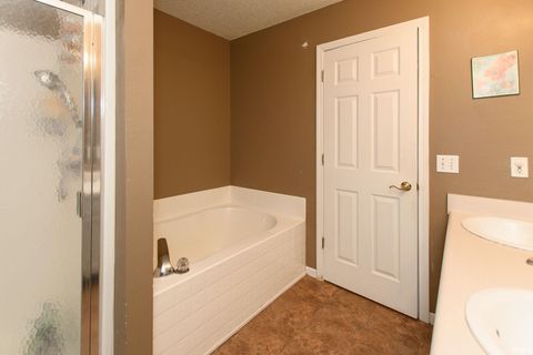 Tiny photo for 846 Springwater Road, Kokomo, IN 46902 (MLS # 202541416)
