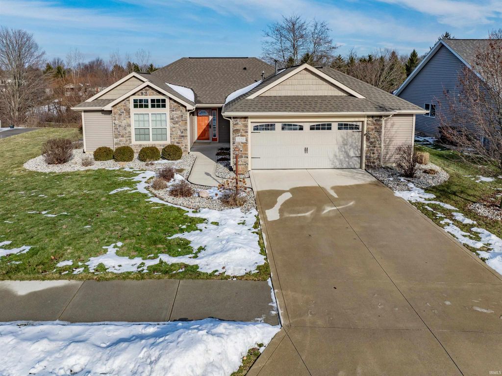 Photo of 1529 Citation Lane, Fort Wayne, IN 46825 (MLS # 202543891)