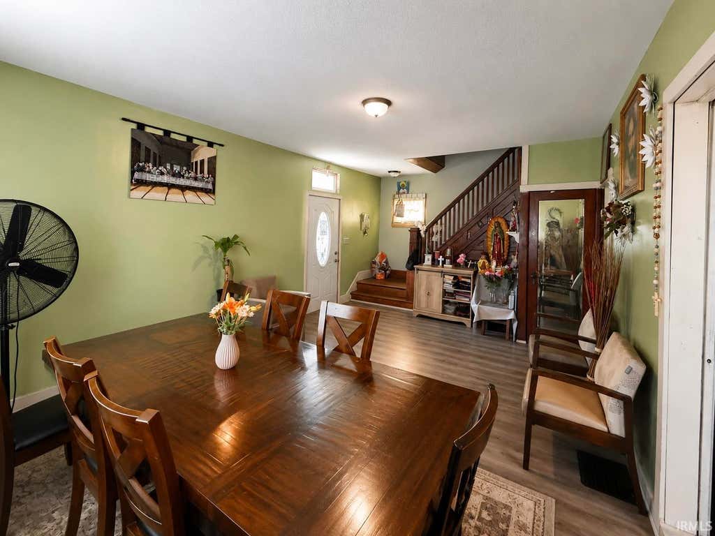 Photo of 2947 WEISSER PARK Avenue, Fort Wayne, IN 46806 (MLS # 202630883)