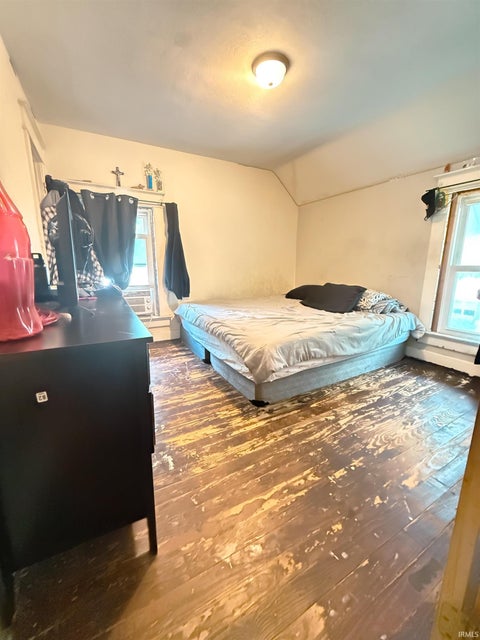 Tiny photo for 2947 WEISSER PARK Avenue, Fort Wayne, IN 46806 (MLS # 202630883)