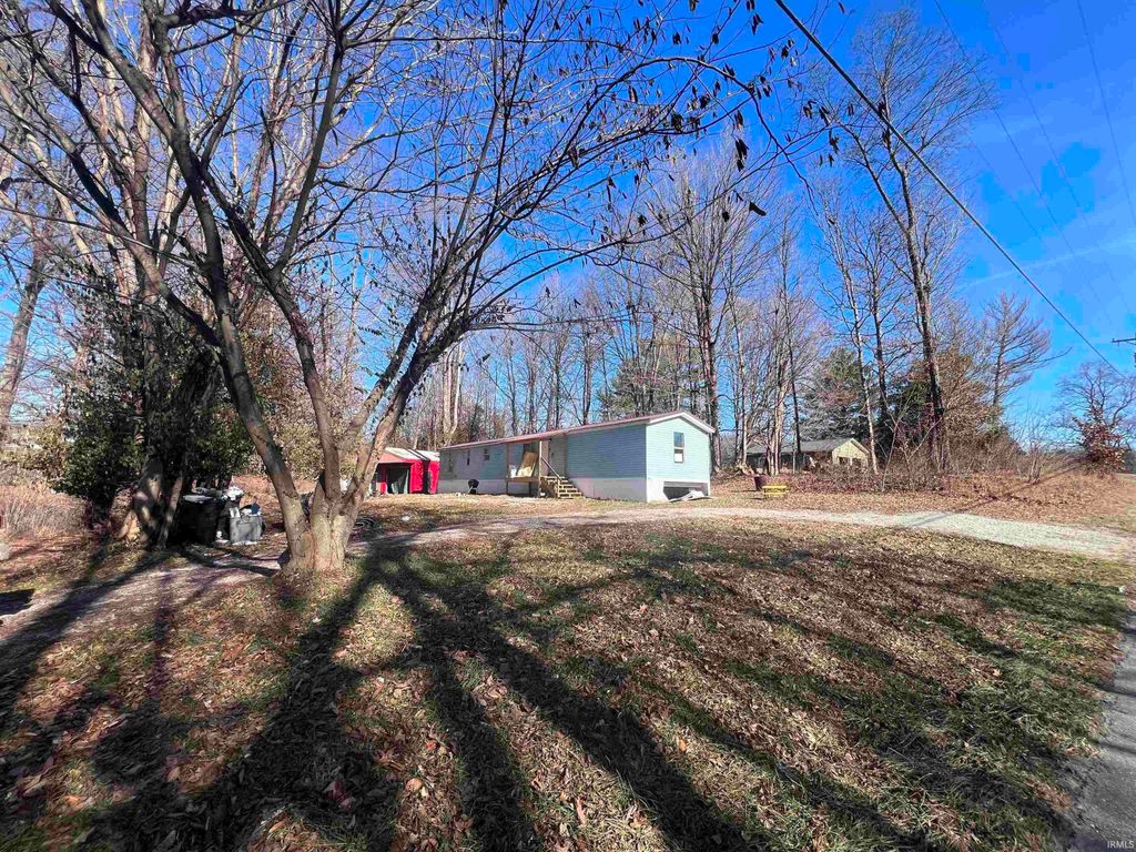 Photo of 419 Vinegar Hill Road, Bedford, IN 47421 (MLS # 202600262)