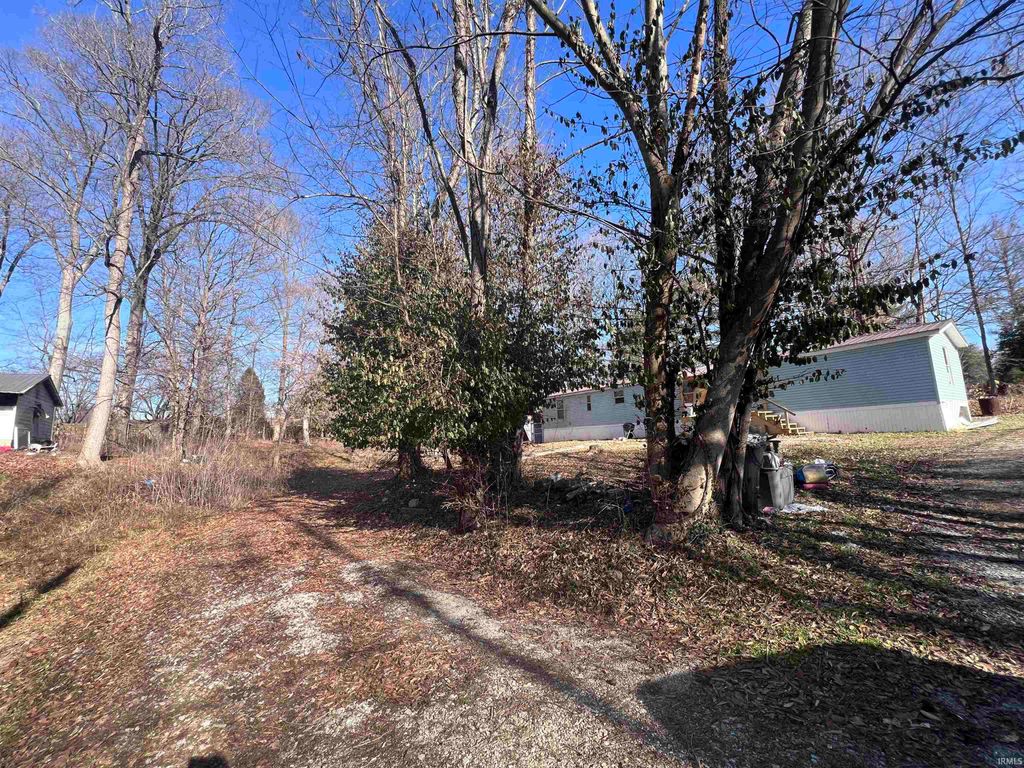 Photo of 419 Vinegar Hill Road, Bedford, IN 47421 (MLS # 202600262)
