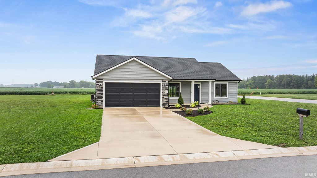 Photo of 411 Cottonwood Court, Markle, IN 46770 (MLS # 202633842)