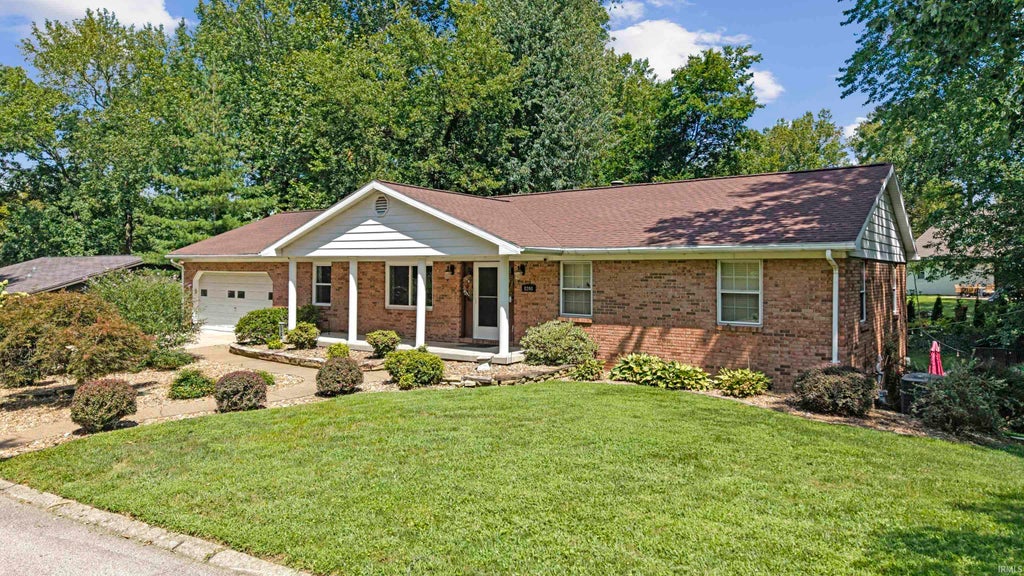 Photo of 8200 Berry Drive, Evansville, IN 47710 (MLS # 202634425)