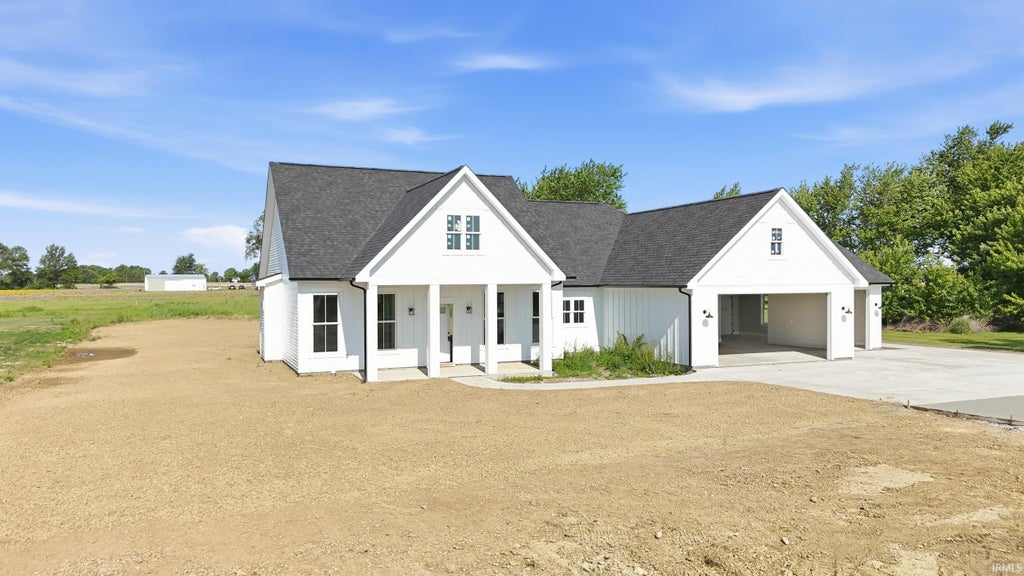 Photo of 13134 Branstrator Road, Yoder, IN 46798 (MLS # 202621102)