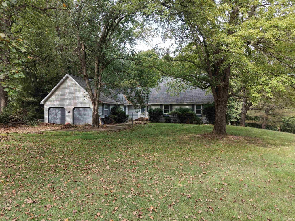 Photo of 11124 Bayer Court, Evansville, IN 47712 (MLS # 202640079)