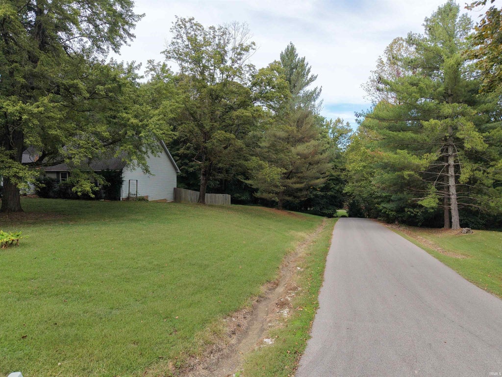 Photo of 11124 Bayer Court, Evansville, IN 47712 (MLS # 202640079)