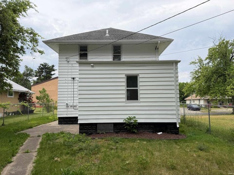 Tiny photo for 1123 Miner Street, South Bend, IN 46617 (MLS # 202621927)