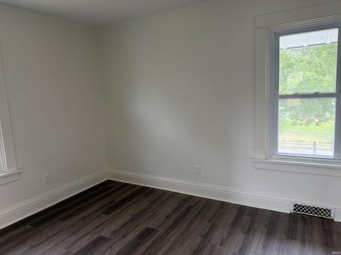Tiny photo for 1123 Miner Street, South Bend, IN 46617 (MLS # 202621927)