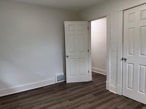 Tiny photo for 1123 Miner Street, South Bend, IN 46617 (MLS # 202621927)