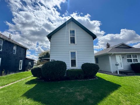 Photo of 1605 W Spencer Avenue, Marion, IN 46952 (MLS # 202612480)