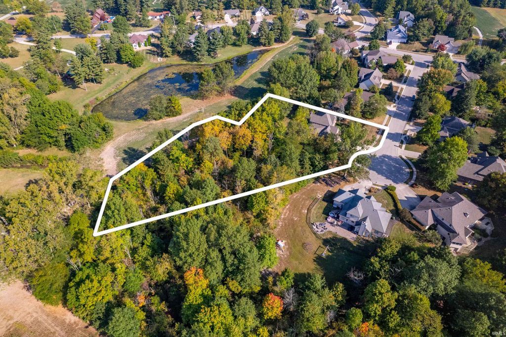 Photo of 281 Creekside Court, Hartford City, IN 47348 (MLS # 202606912)