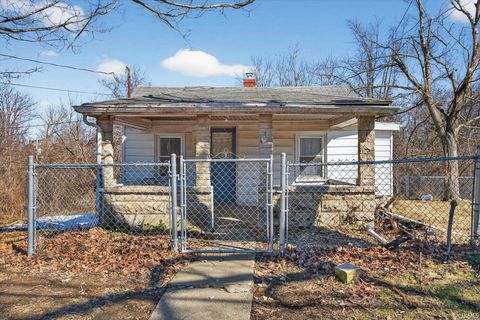 Photo of 1530 W Arlington Road, Bloomington, IN 47404 (MLS # 202606230)