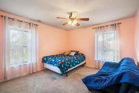 Tiny photo for 614 S Courtland Avenue, Kokomo, IN 46901 (MLS # 202541360)