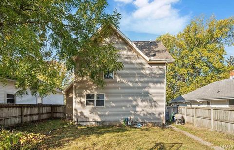 Tiny photo for 614 S Courtland Avenue, Kokomo, IN 46901 (MLS # 202541360)