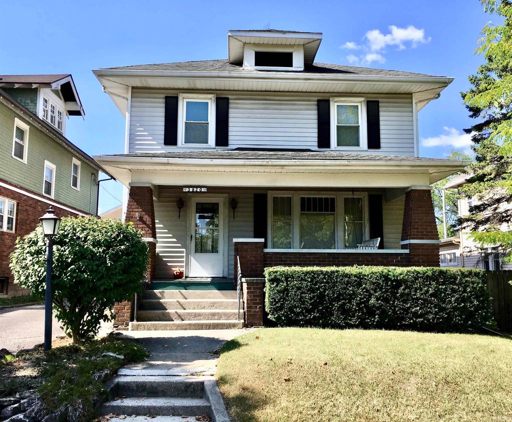 Photo of 3820 Arlington Avenue, Fort Wayne, IN 46807 (MLS # 202542167)