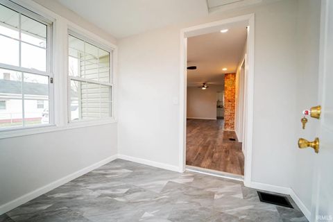Tiny photo for 123 S Calumet St, Kokomo, IN 46901 (MLS # 202542902)