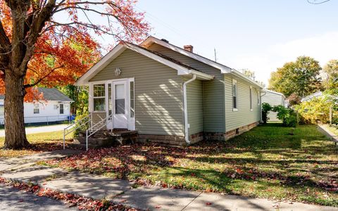 Photo of 123 S Calumet St, Kokomo, IN 46901 (MLS # 202542902)
