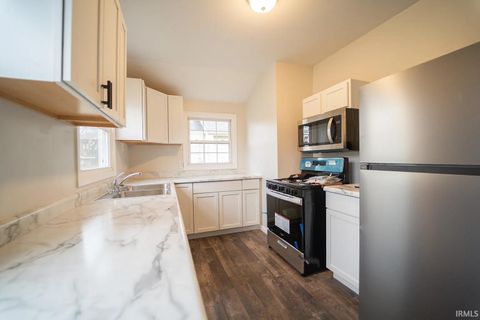 Tiny photo for 123 S Calumet St, Kokomo, IN 46901 (MLS # 202542902)