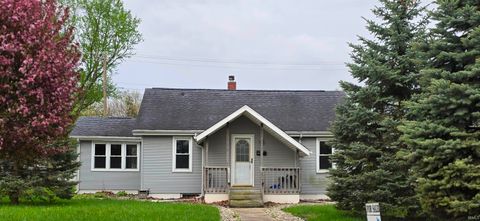 Photo of 955 E 9th Street, Rochester, IN 46975 (MLS # 202603642)