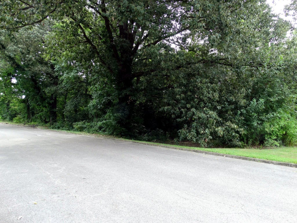 Photo of 3901 3907 3913 Frisse Avenue, Evansville, IN 47714 (MLS # 202634995)