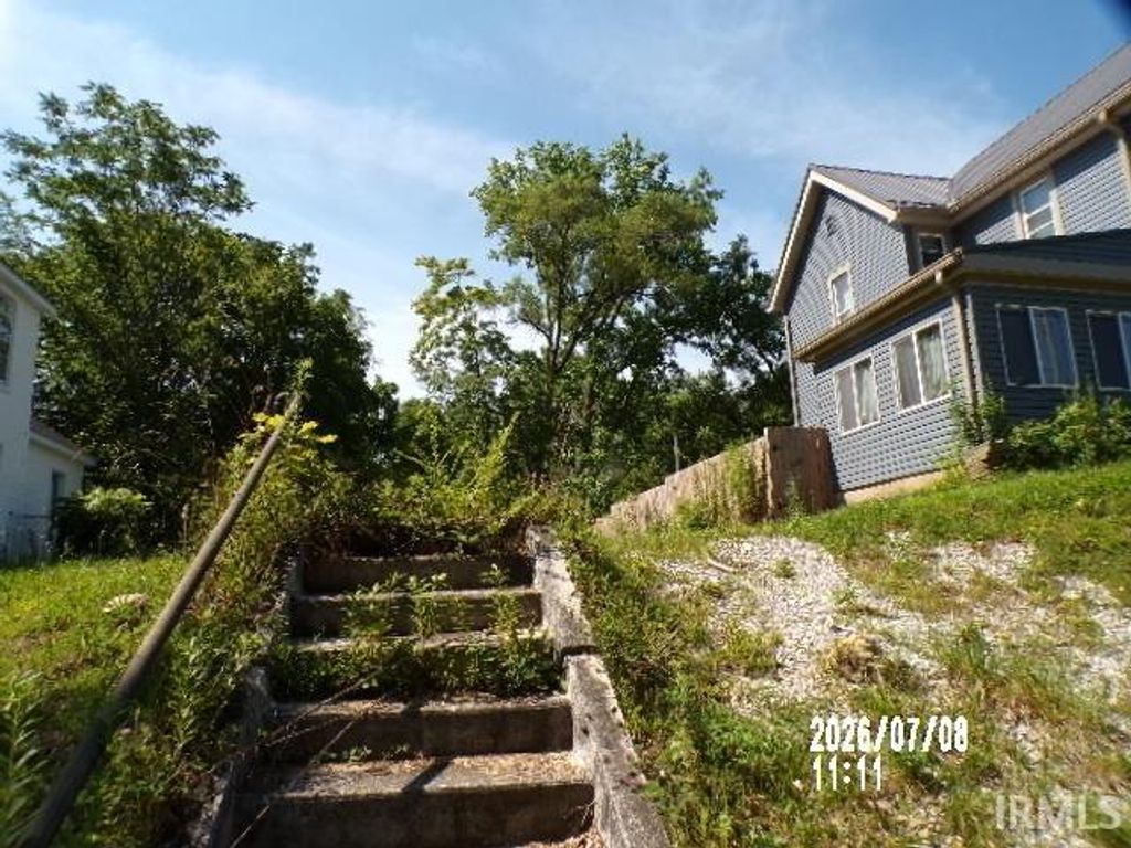 Photo of 705 W 7Th Street #328, Marion, IN 46953 (MLS # 202627529)