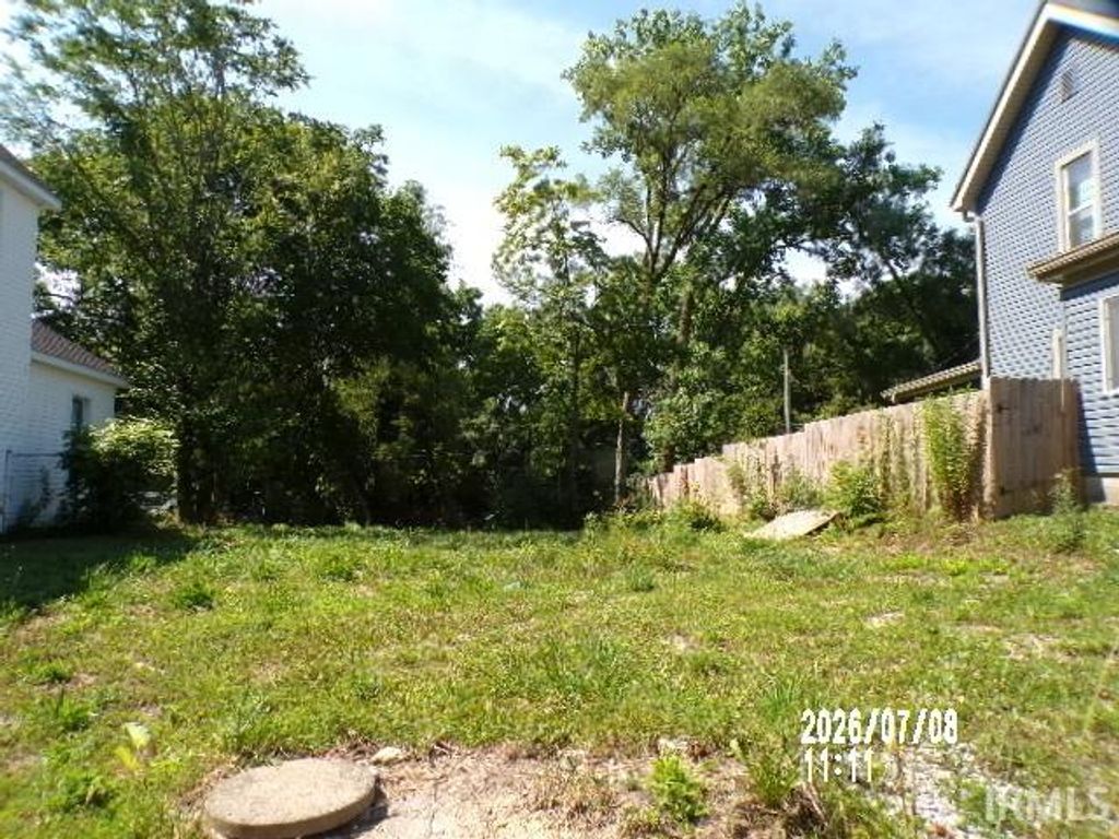 Photo of 705 W 7Th Street #328, Marion, IN 46953 (MLS # 202627529)