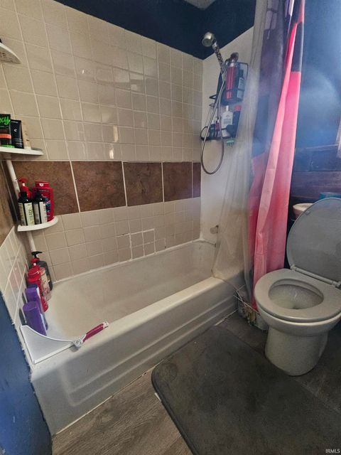 Tiny photo for 415 W 15th Street, Auburn, IN 46706 (MLS # 202536259)